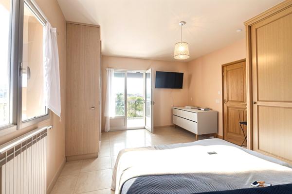 MAISON TYPE 5 AVEC PISCINE ET JARDIN