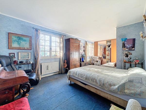 Exclusivité Nestenn Immobilier sur Péchabou. Vente en viager occupé d'une maison 5 pièces de 170m² avec garage sur un terrain de 806m².