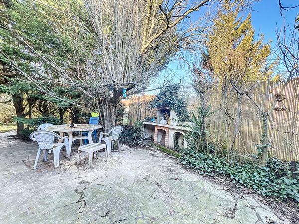 Exclusivité Nestenn Immobilier sur Péchabou. Vente en viager occupé d'une maison 5 pièces de 170m² avec garage sur un terrain de 806m².