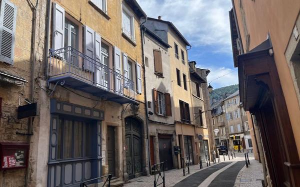 Appartement à vendre    4 pièces •  Mende