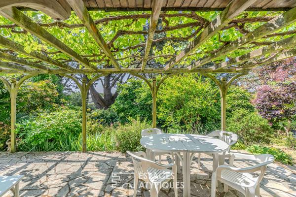 La Baule – Maison d’architecte aux volumes généreux, sur un beau terrain arboré