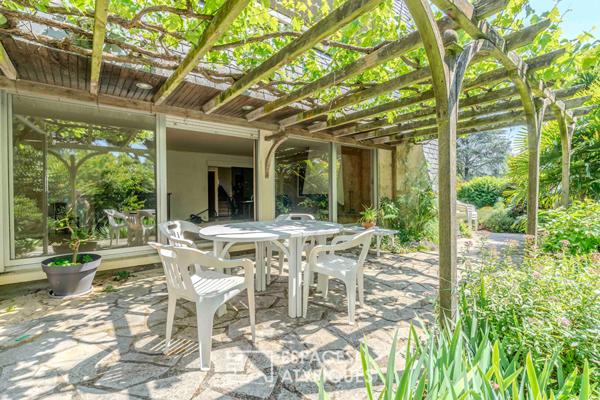 La Baule – Maison d’architecte aux volumes généreux, sur un beau terrain arboré