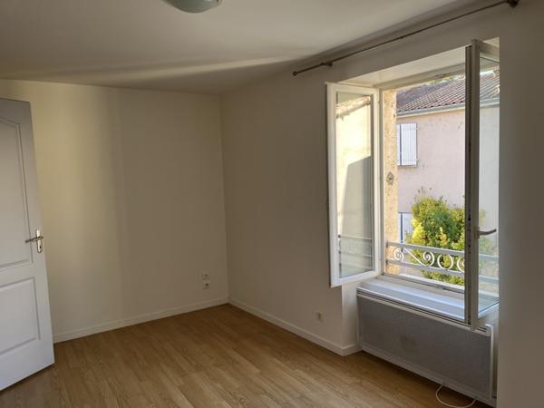 Appartement à louer 550 € CC Marthon 3 p 89 m² DPE D