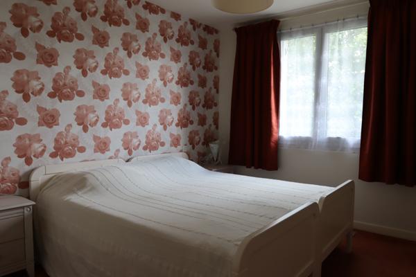 Ainay-le-Château – Propriété spacieuse avec potentiel locatif et chalet sur un terrain de 5760 m² Ainay-le-Château (03360)