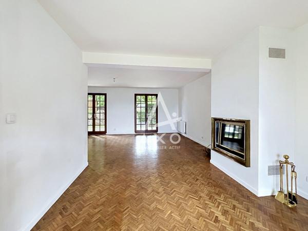 DIJON (21) Quartier St Anne - Maison 8 pièces 150 m²