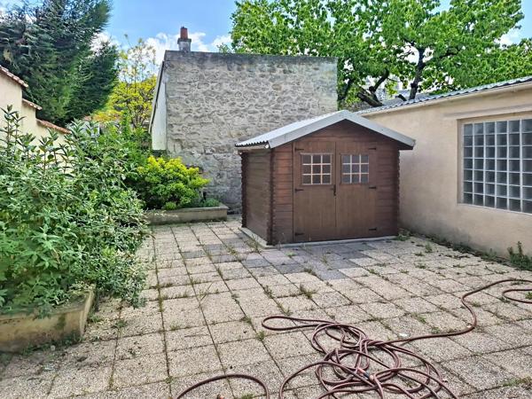 Vente                                                      Maison de ville
                        
                     4 pièces                      102 m2                     à Laon