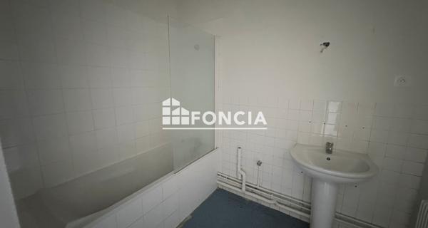 Location Appartement 2 pièces 42.48 m² - Bourg-en-bresse 01000