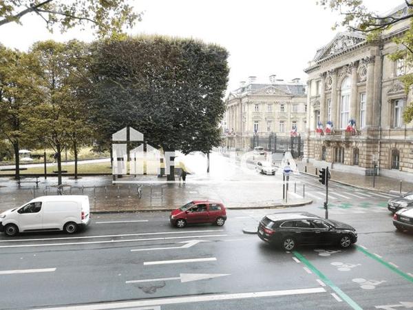 Location Appartement 4 pièces 184.9 m² - 141 BL DE LA LIBERTE Lille 59800