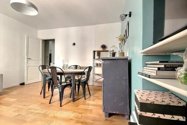 Vente                                                      Appartement
                        
                     3 pièces                      49 m2                     à Asnières-sur-Seine