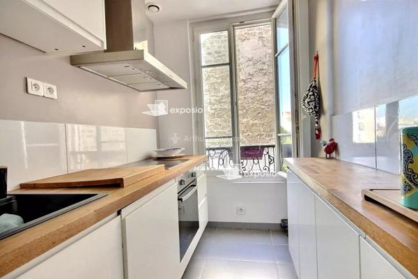 Vente                                                      Appartement
                        
                     3 pièces                      49 m2                     à Asnières-sur-Seine