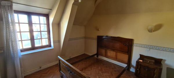 Maison de ville à vendre à Parcé-sur-Sarthe dans la Sarthe (72300), ref : 72133-100