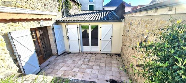 Maison de ville à vendre à Parcé-sur-Sarthe dans la Sarthe (72300), ref : 72133-100