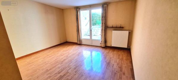 Maison de ville à vendre à Parcé-sur-Sarthe dans la Sarthe (72300), ref : 72133-100