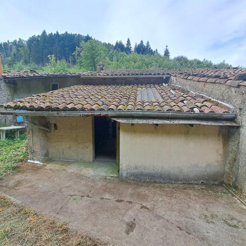 A VENDRE FOUGAX ET BARRINEUF MAISON DE VILLAGE AVEC JARDIN