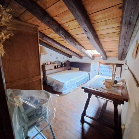 A VENDRE FOUGAX ET BARRINEUF MAISON DE VILLAGE AVEC JARDIN