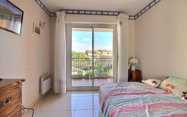 Appartement à vendre    4 pièces • 117 m2 Sanary-sur-Mer