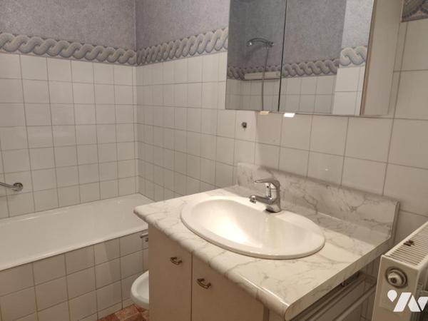 Emplacement idéal pour ce T2