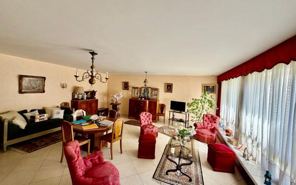 Appartement à vendre    4 pièces • 118,15 m2 Champs-sur-Marne