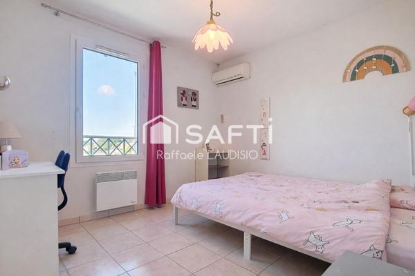 Villa 4 pièces, tout confort, piscine, garage