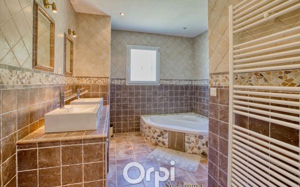 Maison à vendre    6 pièces •  Privas