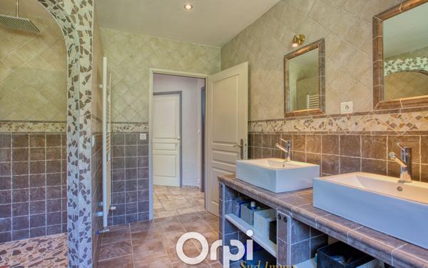 Maison à vendre    6 pièces •  Privas