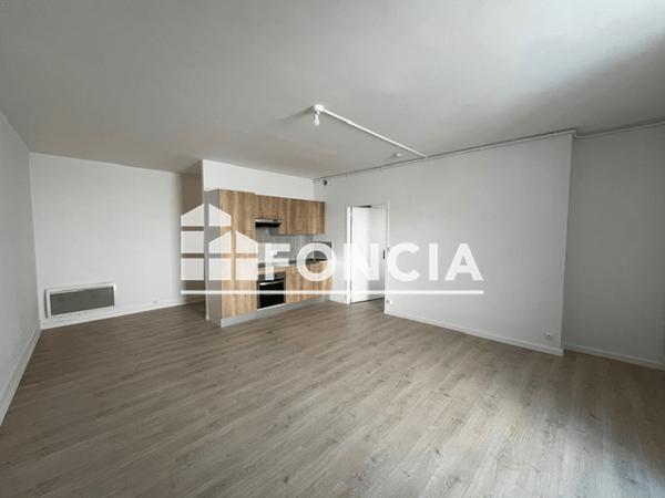 Location Appartement 2 pièces 45.63 m² - 29 RUE MONTALEMBERT Angouleme 16000