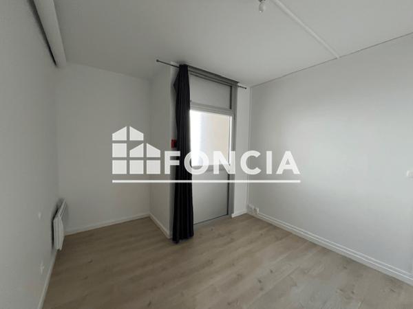 Location Appartement 2 pièces 45.63 m² - 29 RUE MONTALEMBERT Angouleme 16000