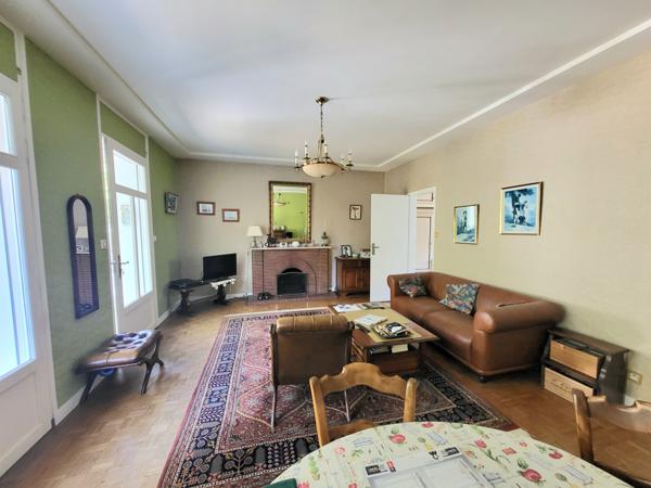 Maison
         5 pièces
        - 113 m² 538 200 € *