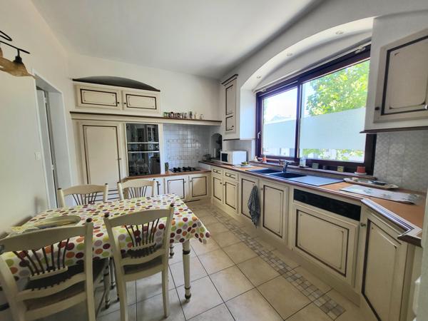 Maison
         5 pièces
        - 113 m² 538 200 € *
