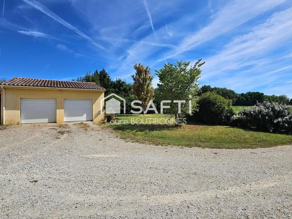 Maison avec piscine et grand terrain