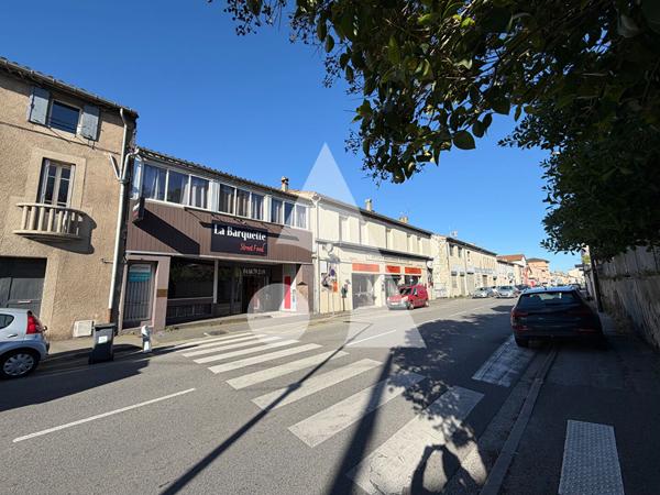 Local commercial 3 pièces 183 m2