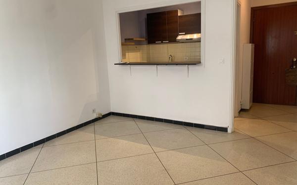 Appartement à louer    1 pièce • 25,33 m2 Nice