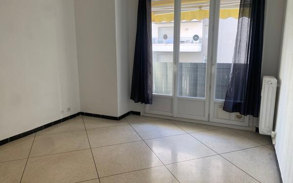 Appartement à louer    1 pièce • 25,33 m2 Nice