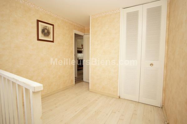 maison plain-pied 105 m2, 3 chambres, combles aménageables, garage sur terrain 520 m2