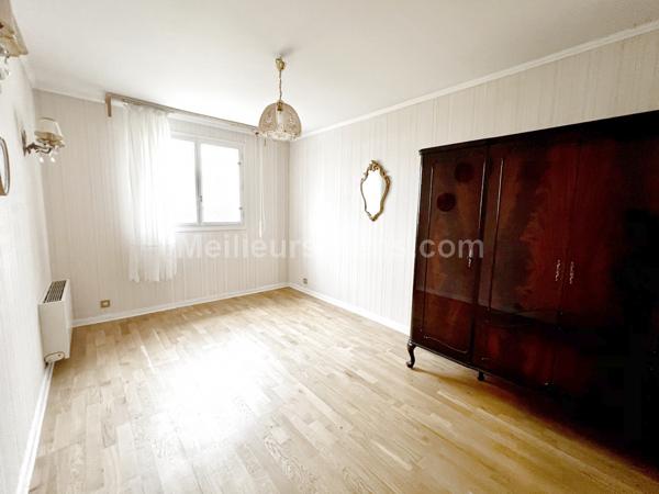 maison plain-pied 105 m2, 3 chambres, combles aménageables, garage sur terrain 520 m2