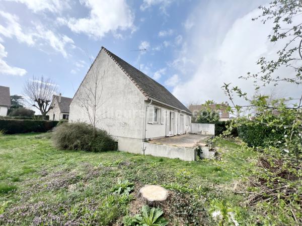 maison plain-pied 105 m2, 3 chambres, combles aménageables, garage sur terrain 520 m2