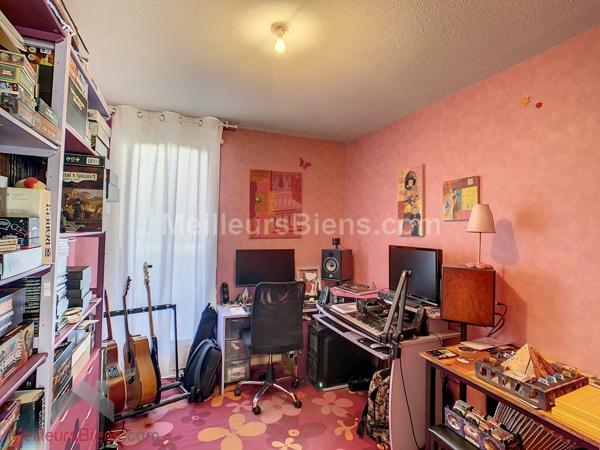 Centre Montmélian T4 de 78 m2 traversant au calme