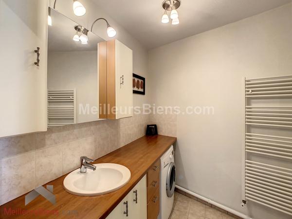 Centre Montmélian T4 de 78 m2 traversant au calme