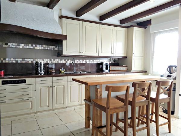 Pougny (01550) Maison 8 Pièces 250 m2 3 Appartements