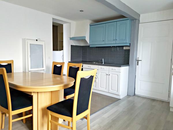 Pougny (01550) Maison 8 Pièces 250 m2 3 Appartements