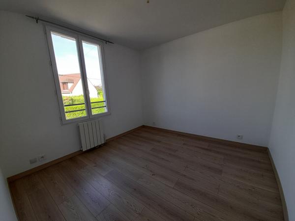 MAISON 3 PIECES 61m² AVEC COUR - MAGNY EN VEXIN