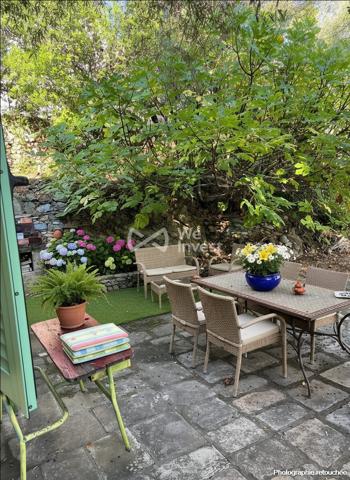 VILLA - VILLE DI PIETRABUGNO - 220 M² - TERRAIN 1070 M²