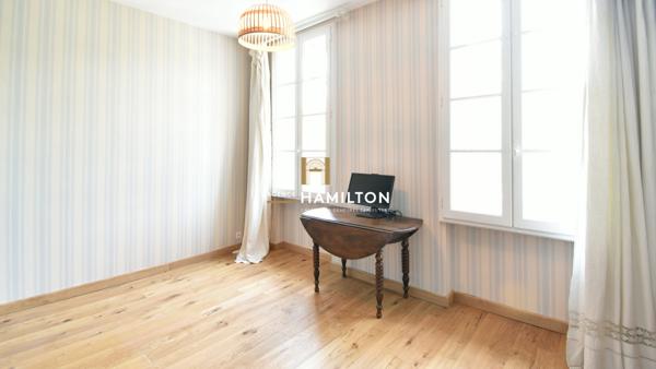 MAISON BOURGEOISE AVEC JARDIN INTIMISTE, GARAGE, PISCINE Albi