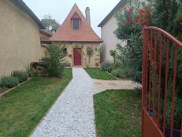 Charmante Béarnaise en pierre avec jardin – À finir de rénover