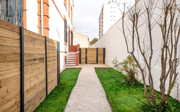 Immeuble à vendre    20 pièces • 645,76 m2 Toulouse