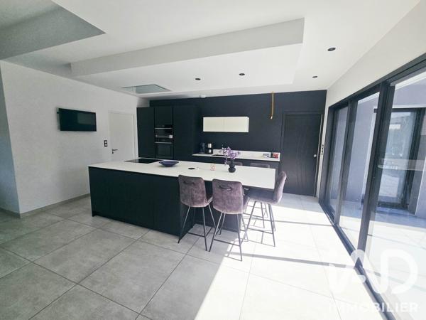 Maison à vendre 6 pièces 162 m² Saint-Méen-le-Grand