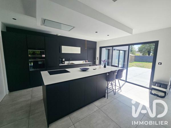 Maison à vendre 6 pièces 162 m² Saint-Méen-le-Grand