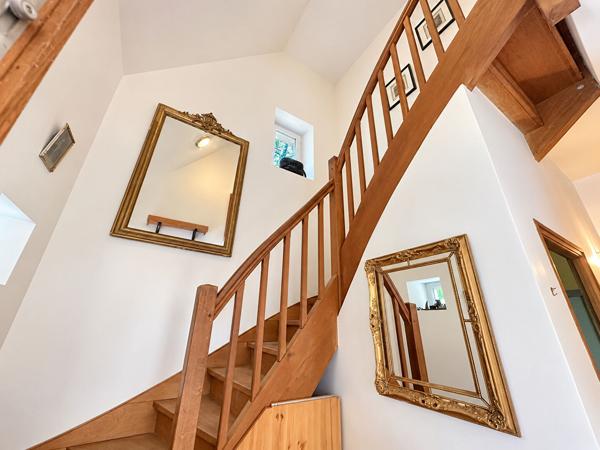 MAISON EN PIERRE -155 m² -5 CHAMBRES -TERRAIN 1,09 HA -HANGAR 133 m² -GIGNAC Gignac