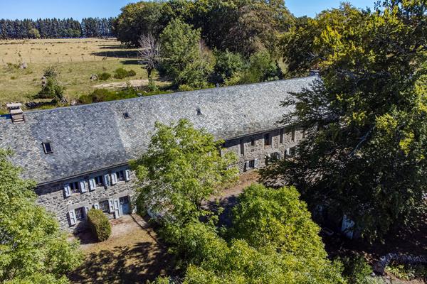 Domaine d'exception +500 m² sur 1,7 ha, Vue panoramique Aubrac, Idéal Gîte ou Grande Demeure Laguiole