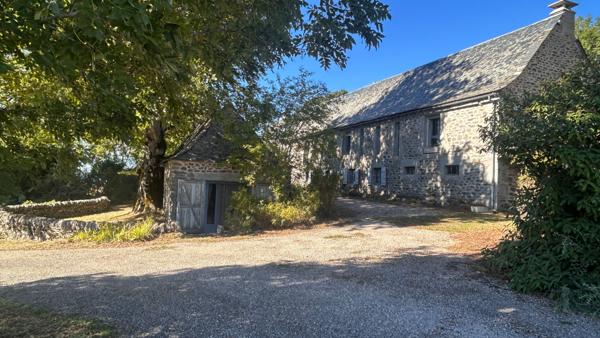 Domaine d'exception +500 m² sur 1,7 ha, Vue panoramique Aubrac, Idéal Gîte ou Grande Demeure Laguiole